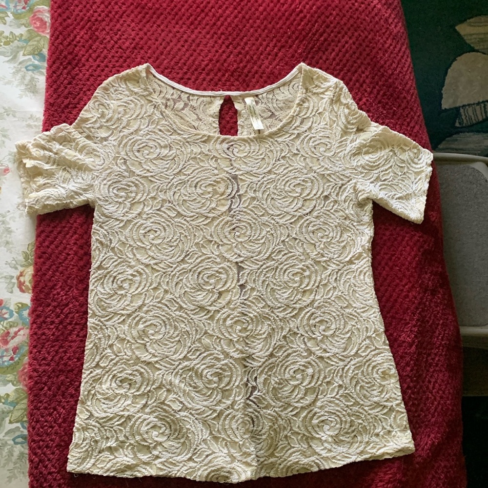 Stretch lace top